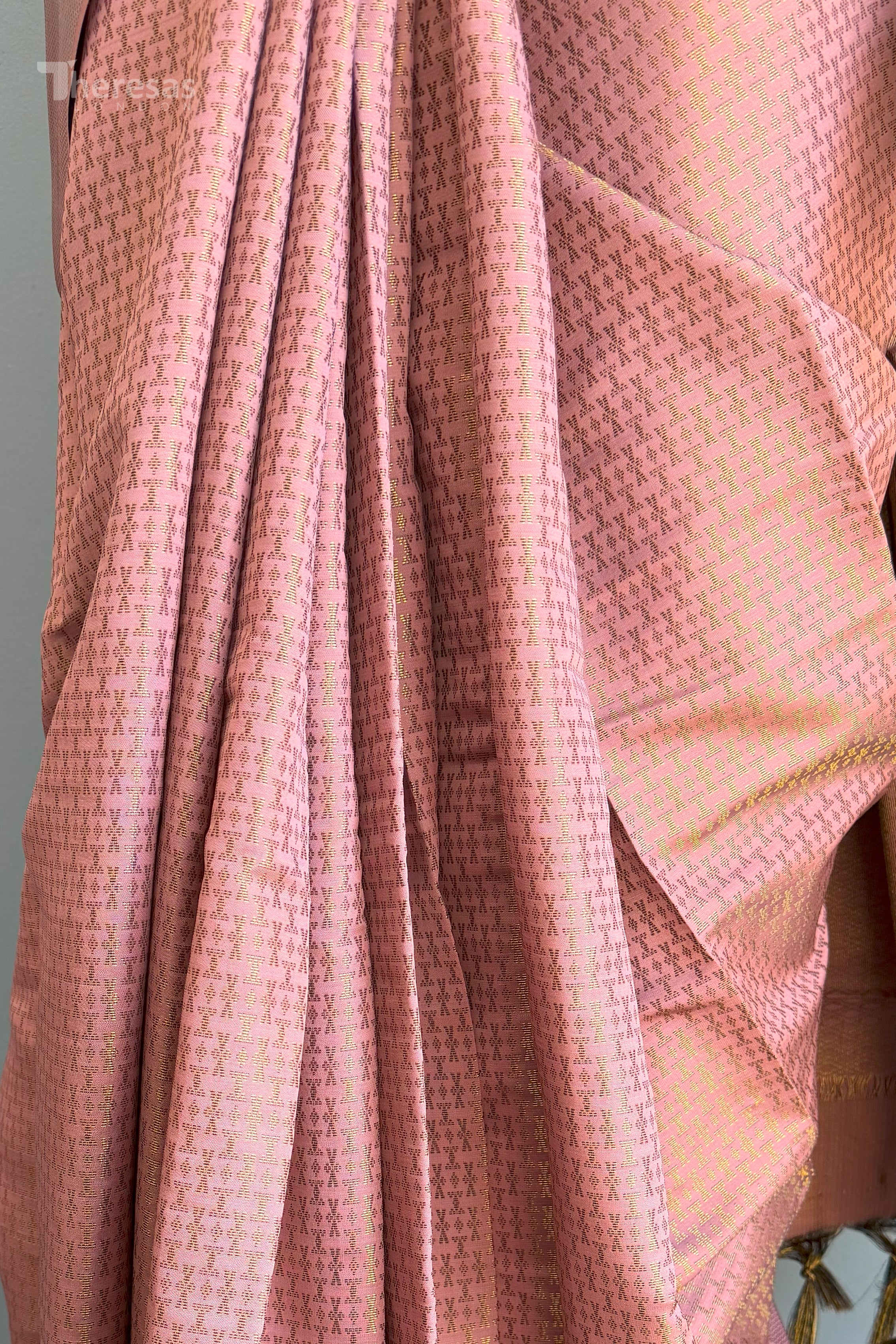 Saree with Stitched Blouse (SAR-526)
