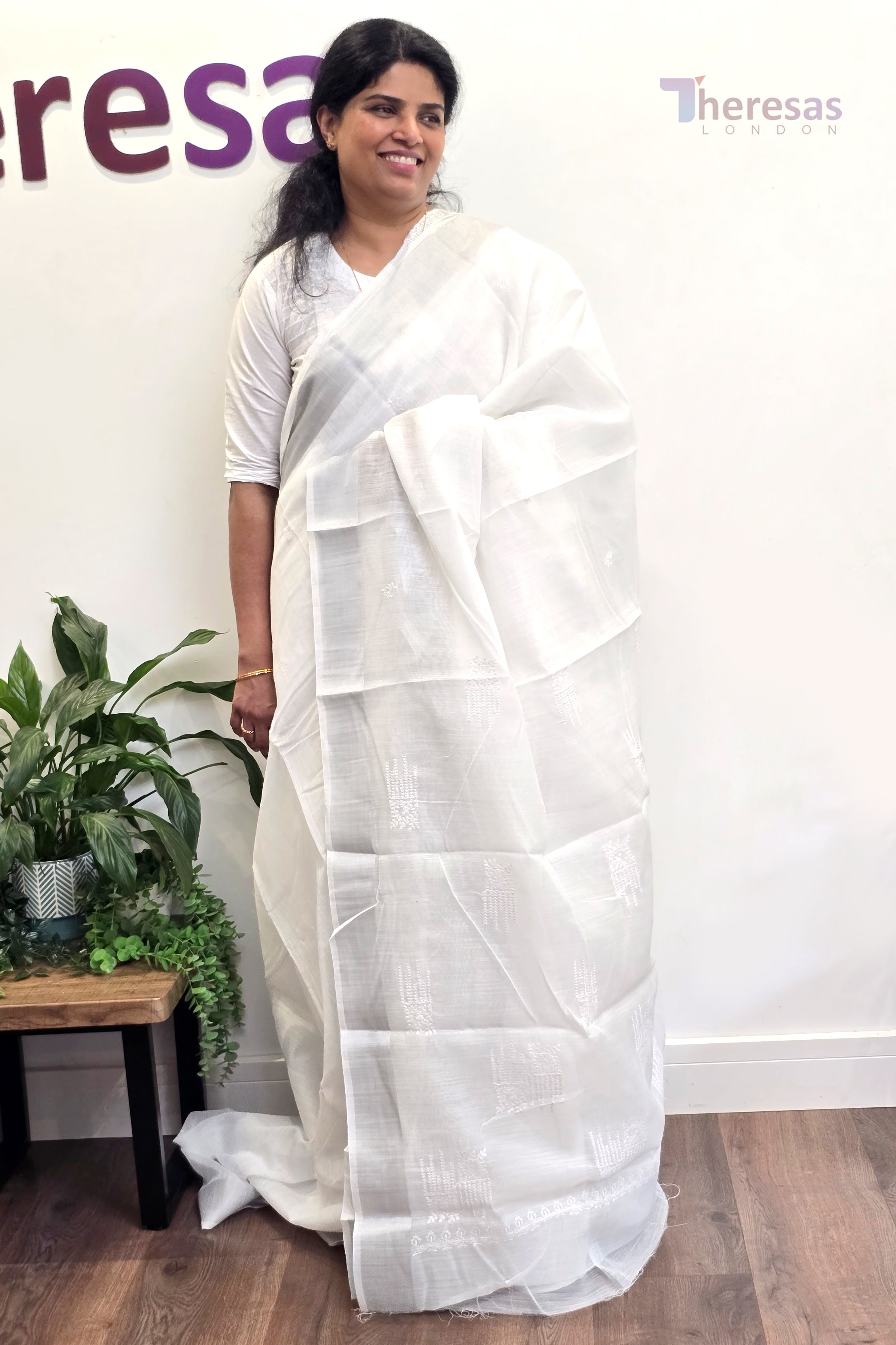 Saree (SAR-072)