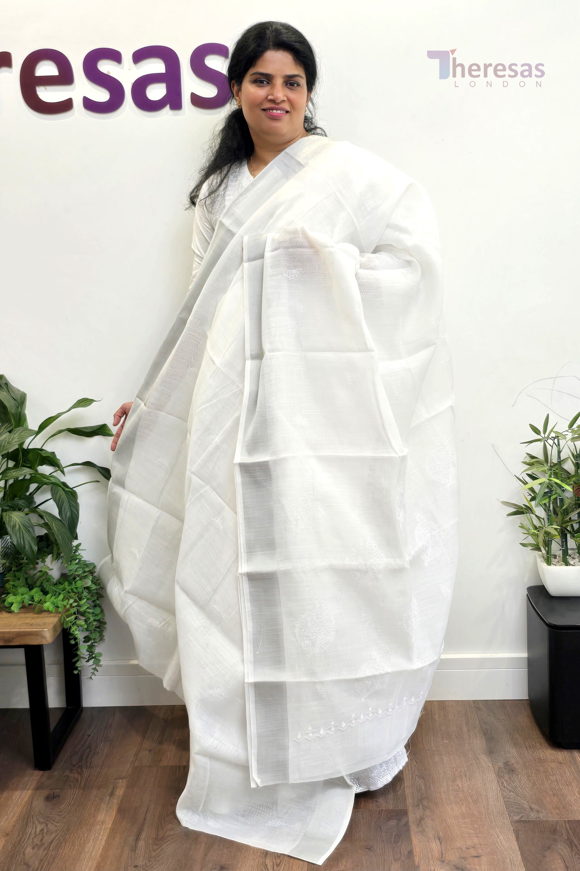 Saree (SAR-076)
