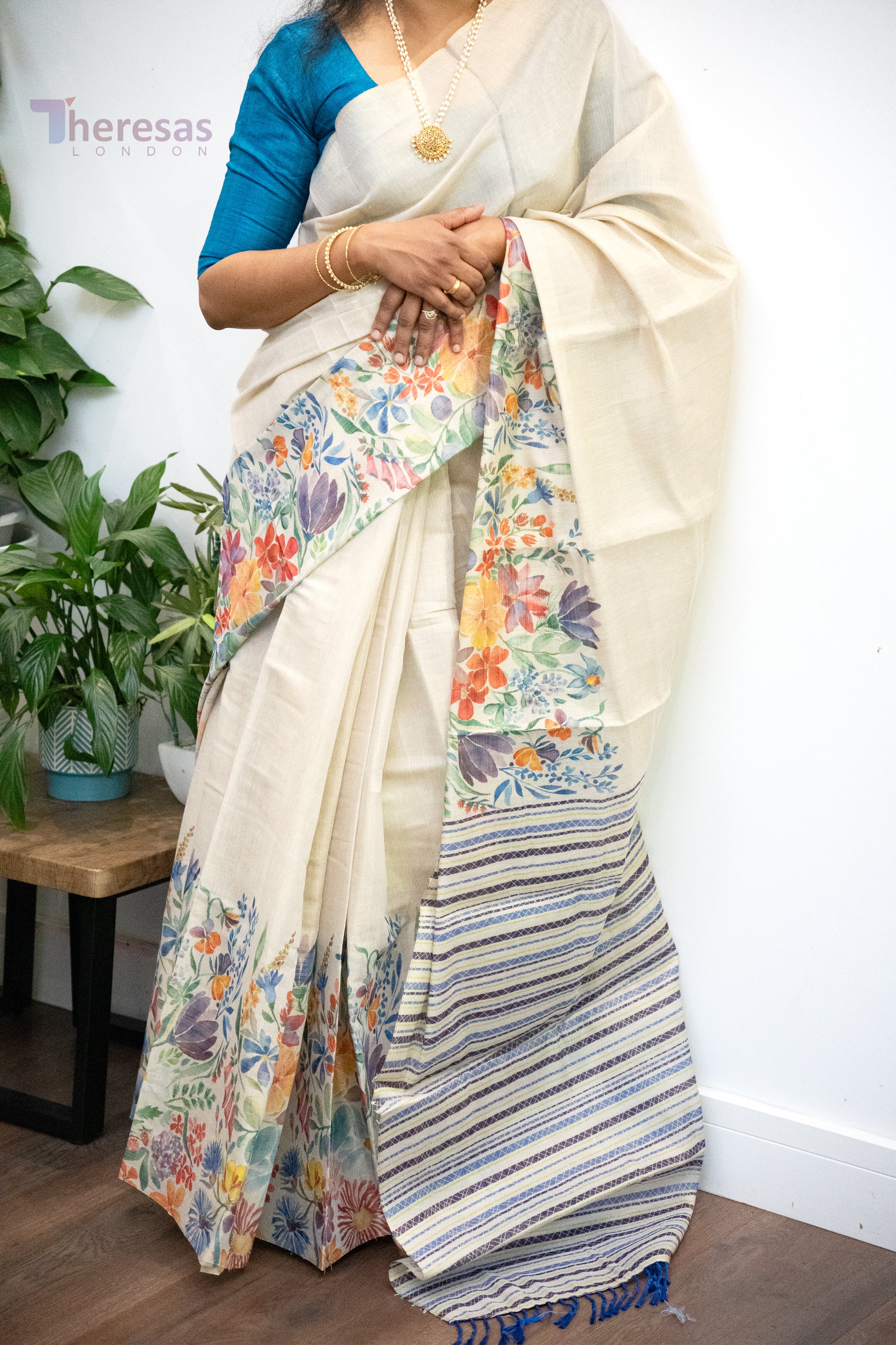 Saree (SAR-209)