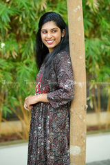 Feeding Kurti