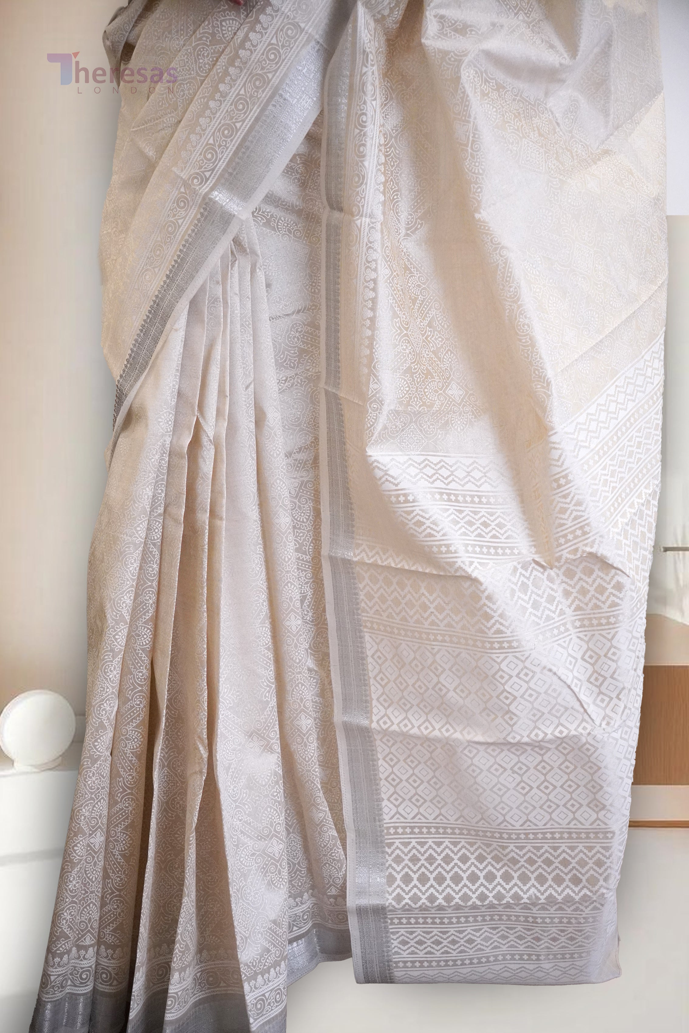 Saree (SAR-411)