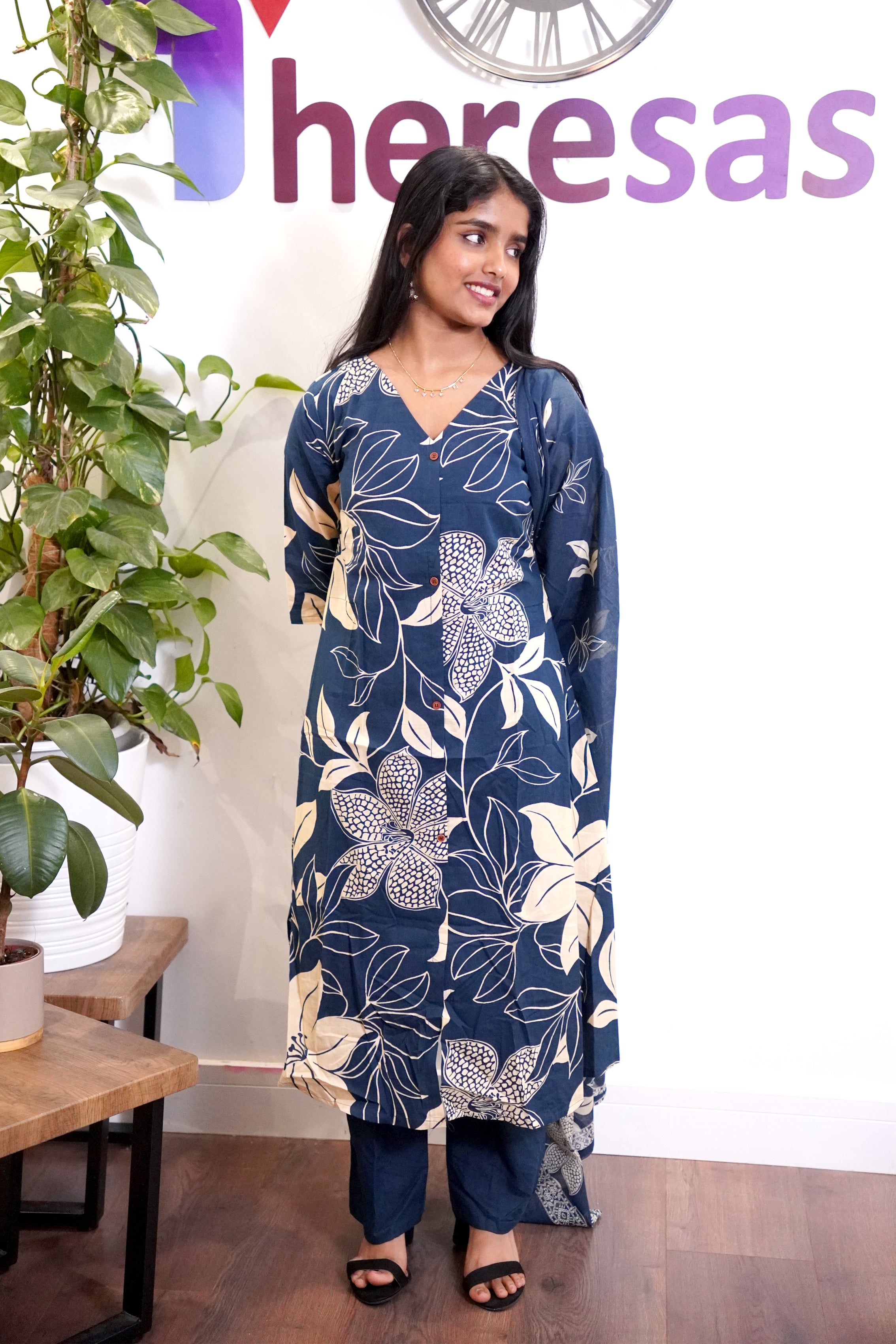 Churidar Set (CHR-111)