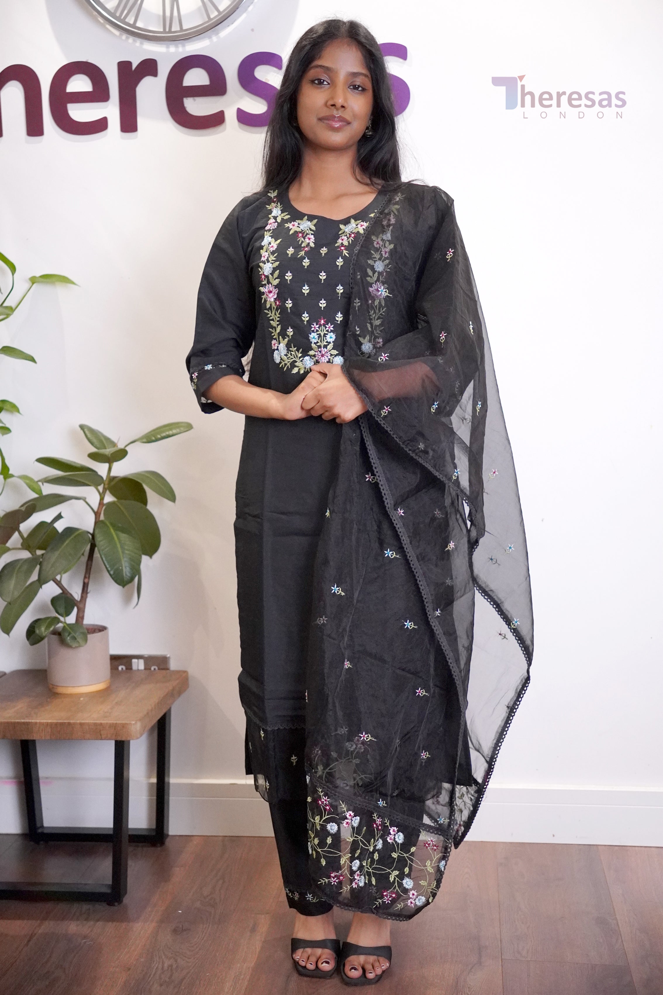 Churidar Set (CHR-011)