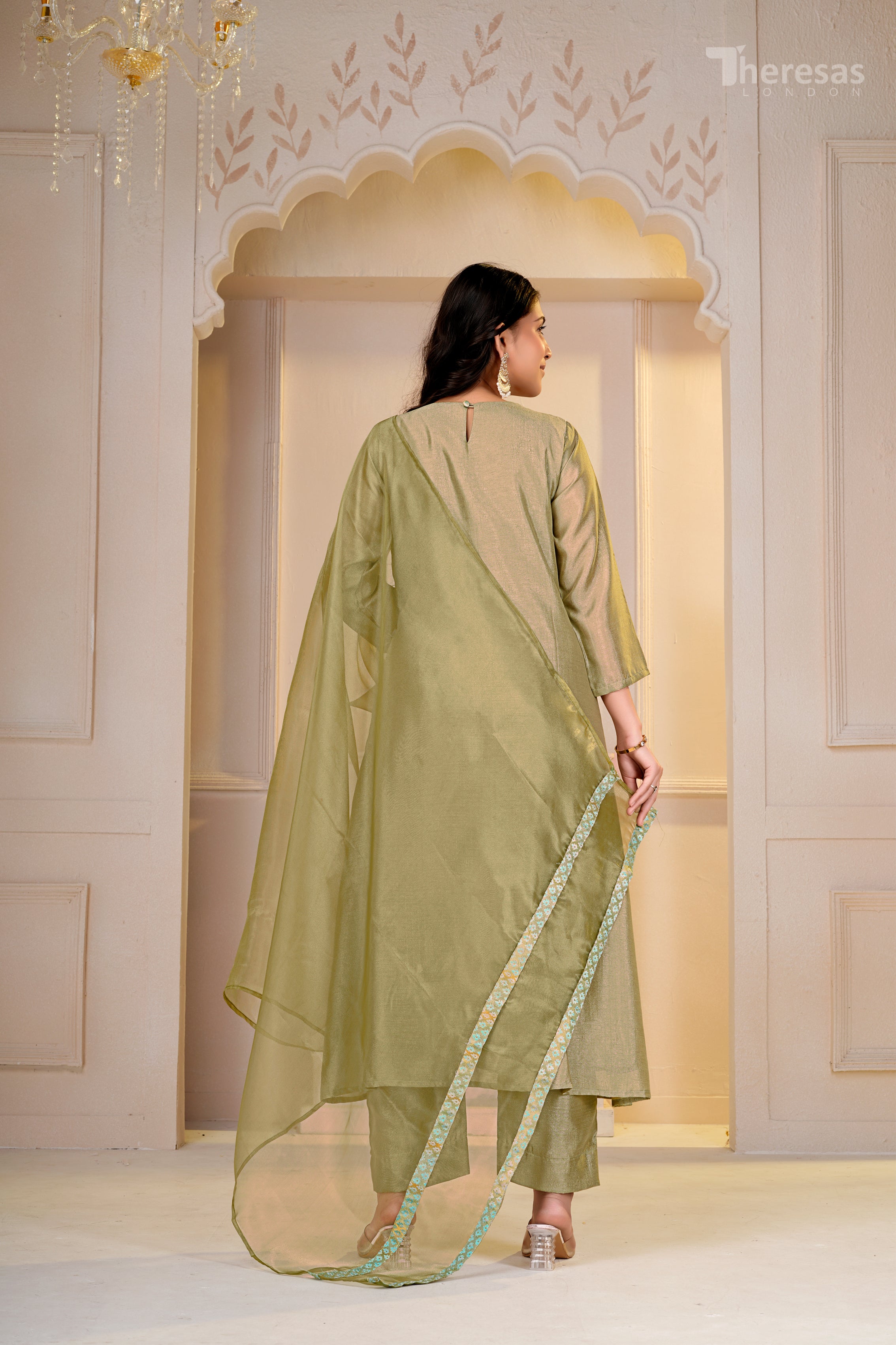 Churidar Set (CHR-S504)