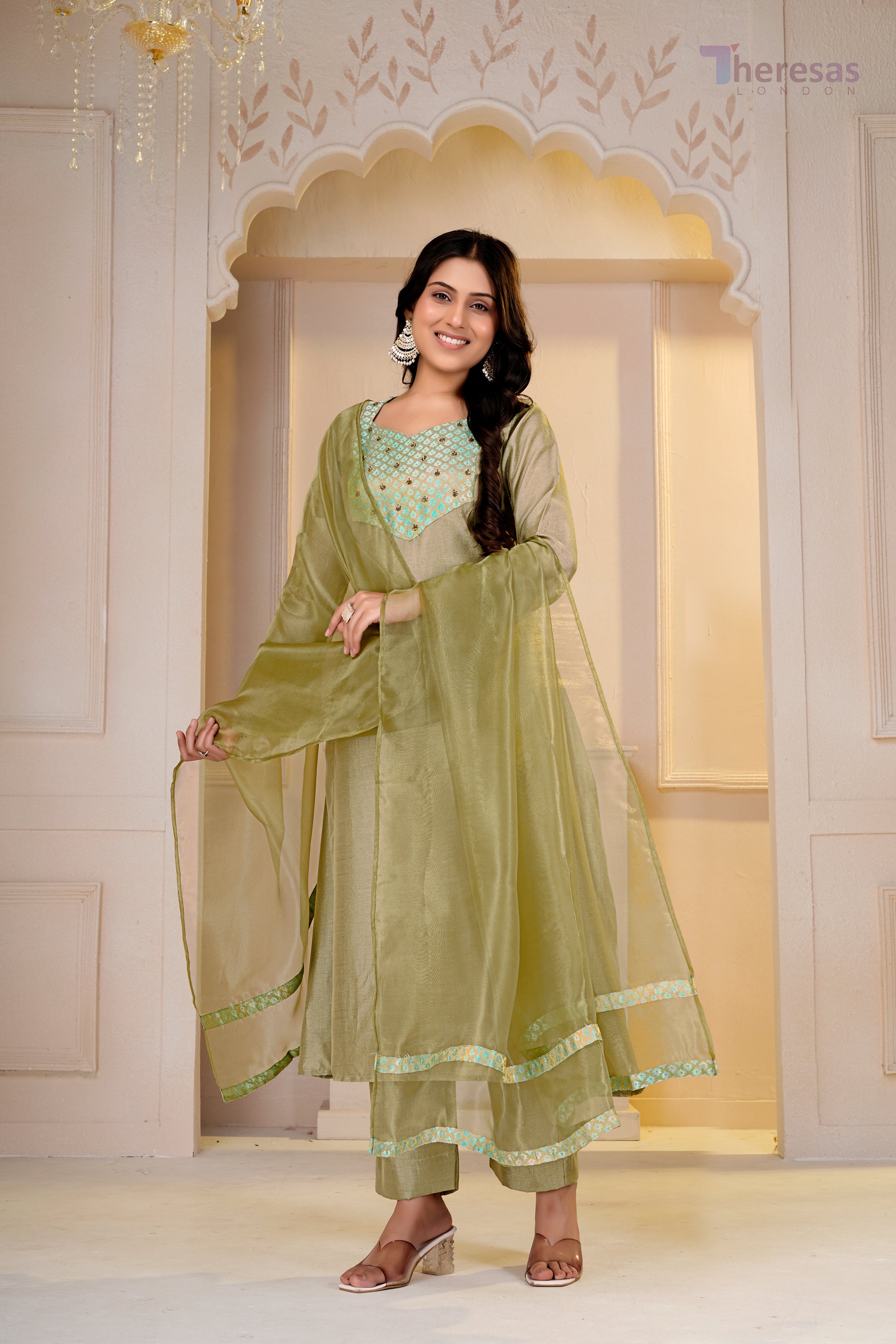 Churidar Set (CHR-S504)