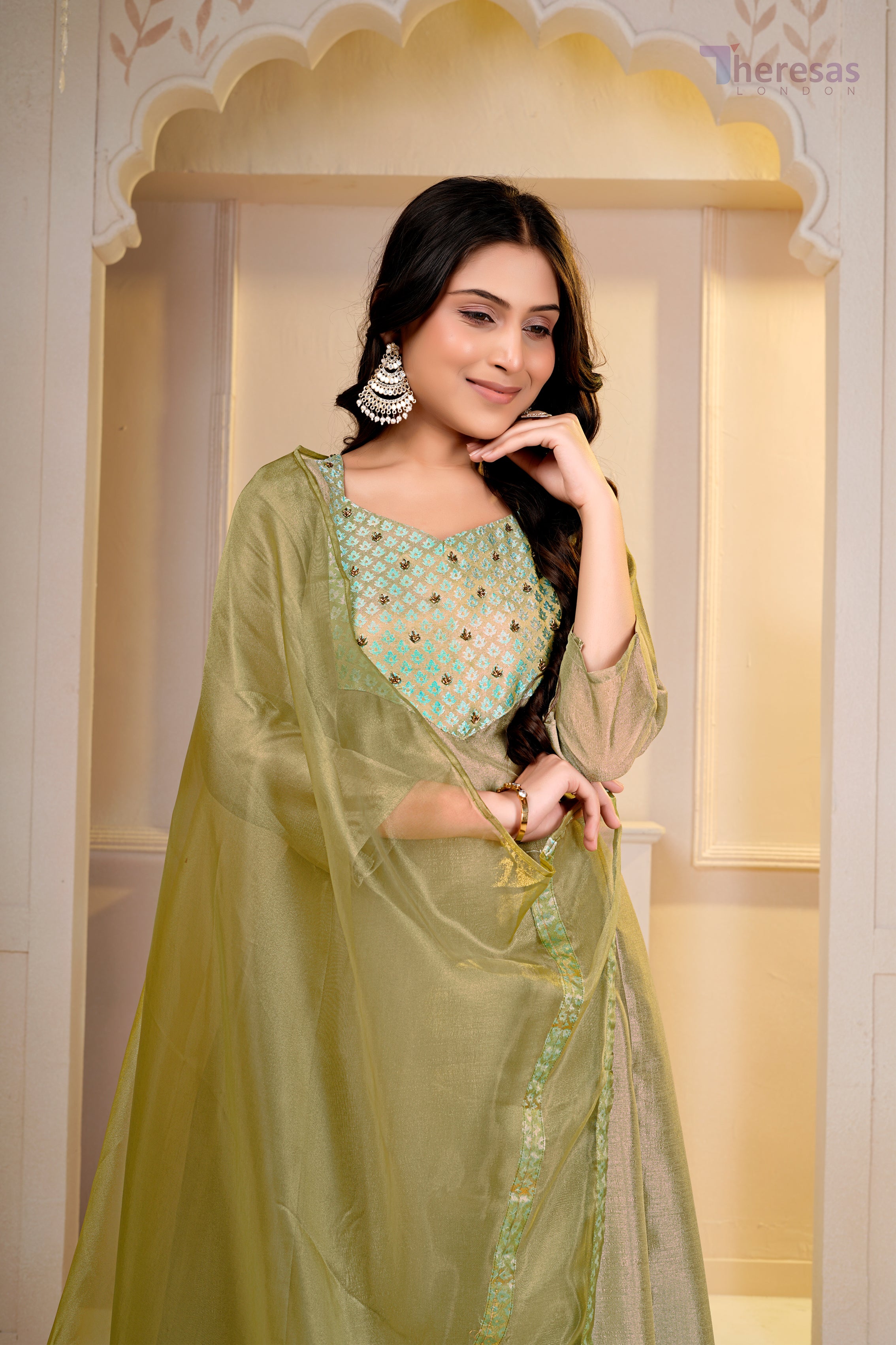 Churidar Set (CHR-S504)
