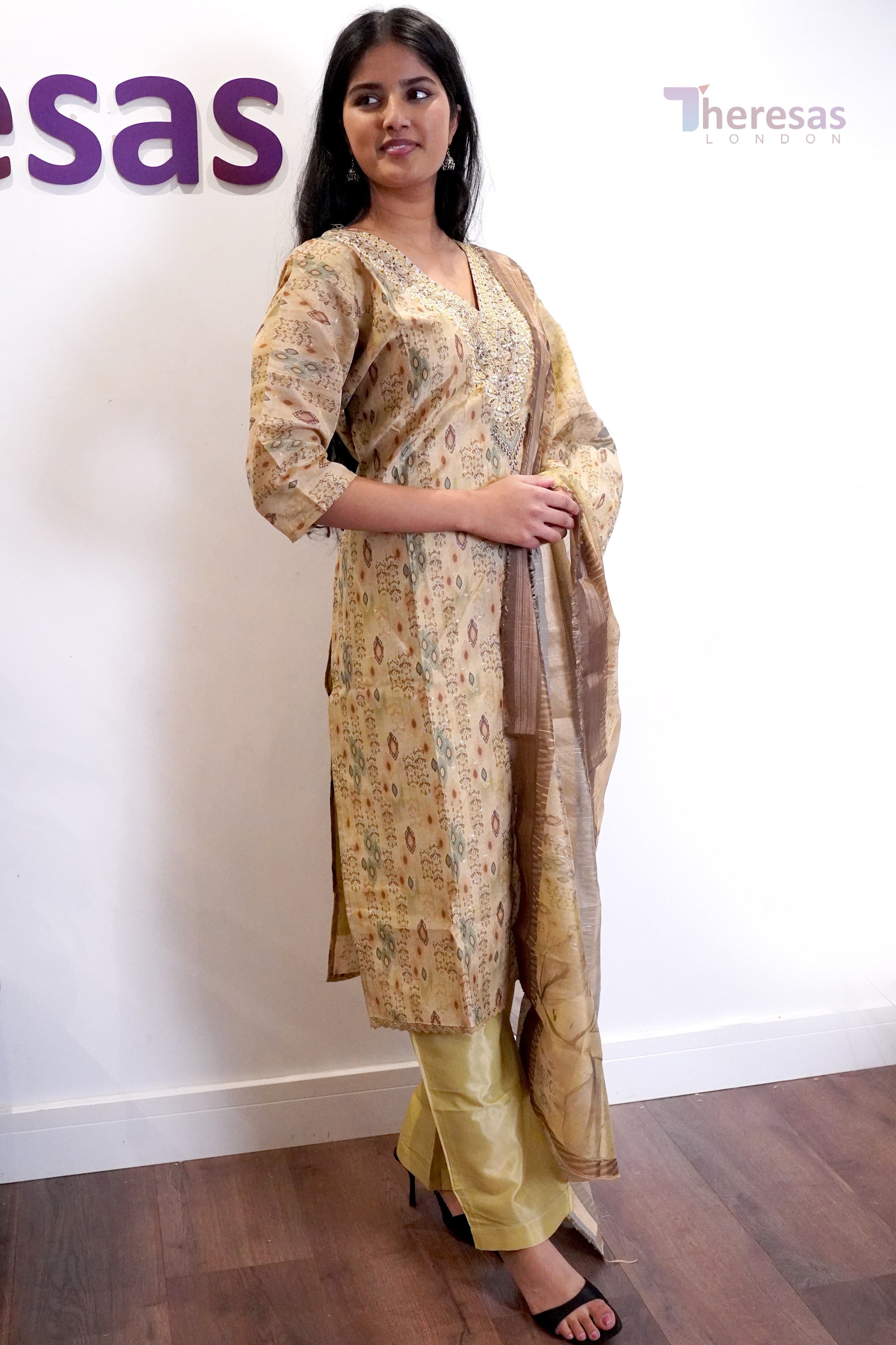 Churidar Set (CHR-127)