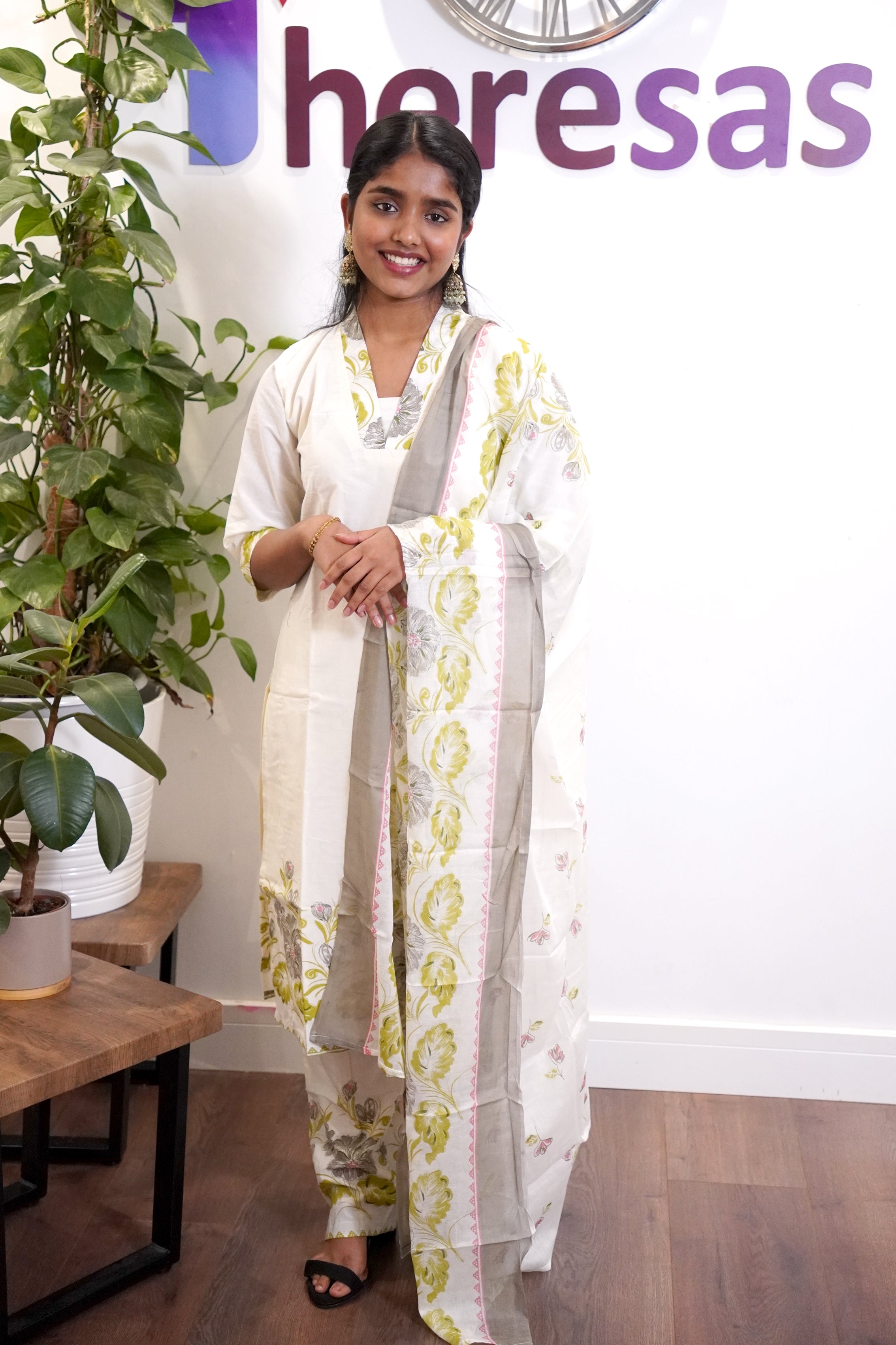 Churidar Set (CHR-112)