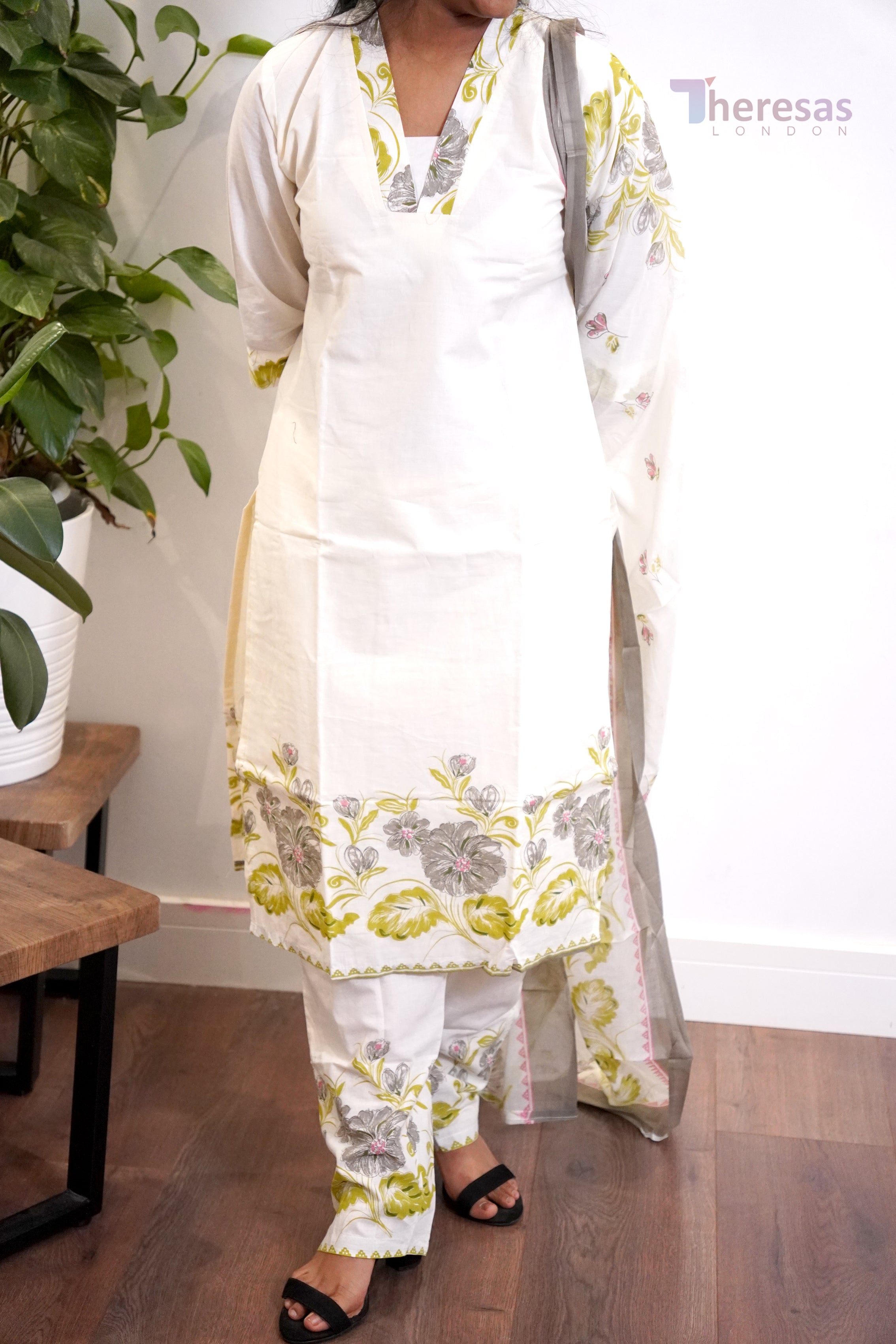 Churidar Set (CHR-112)