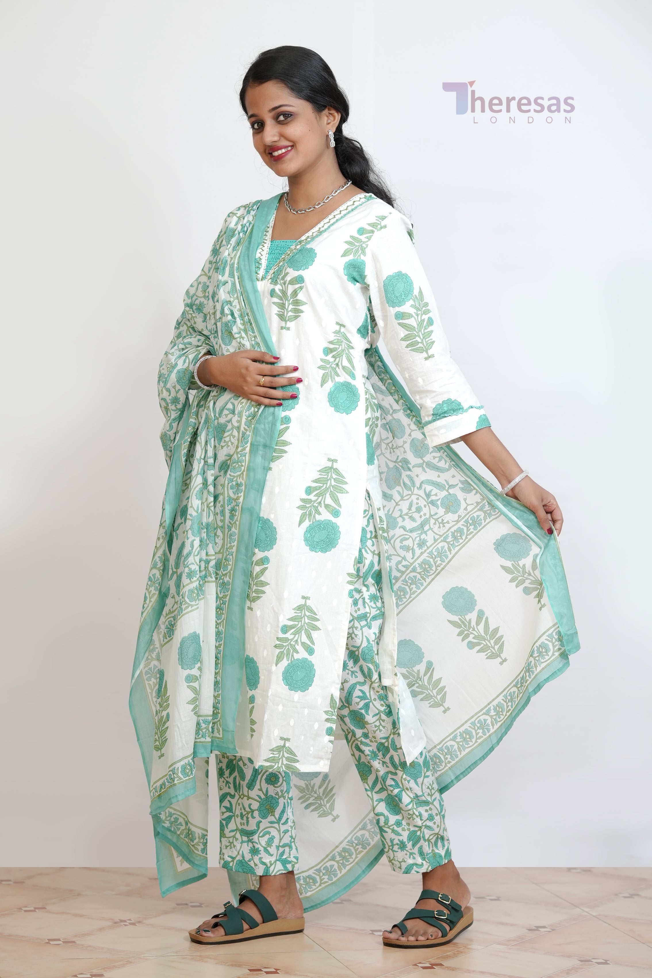 Churidar Set (CHR-043)