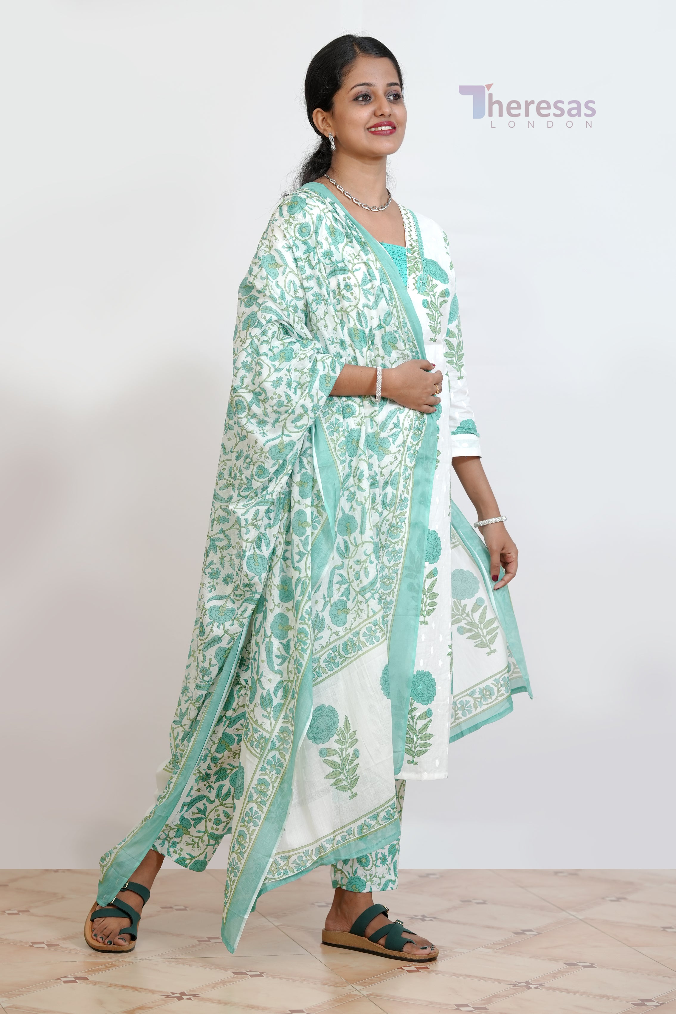 Churidar Set (CHR-043)