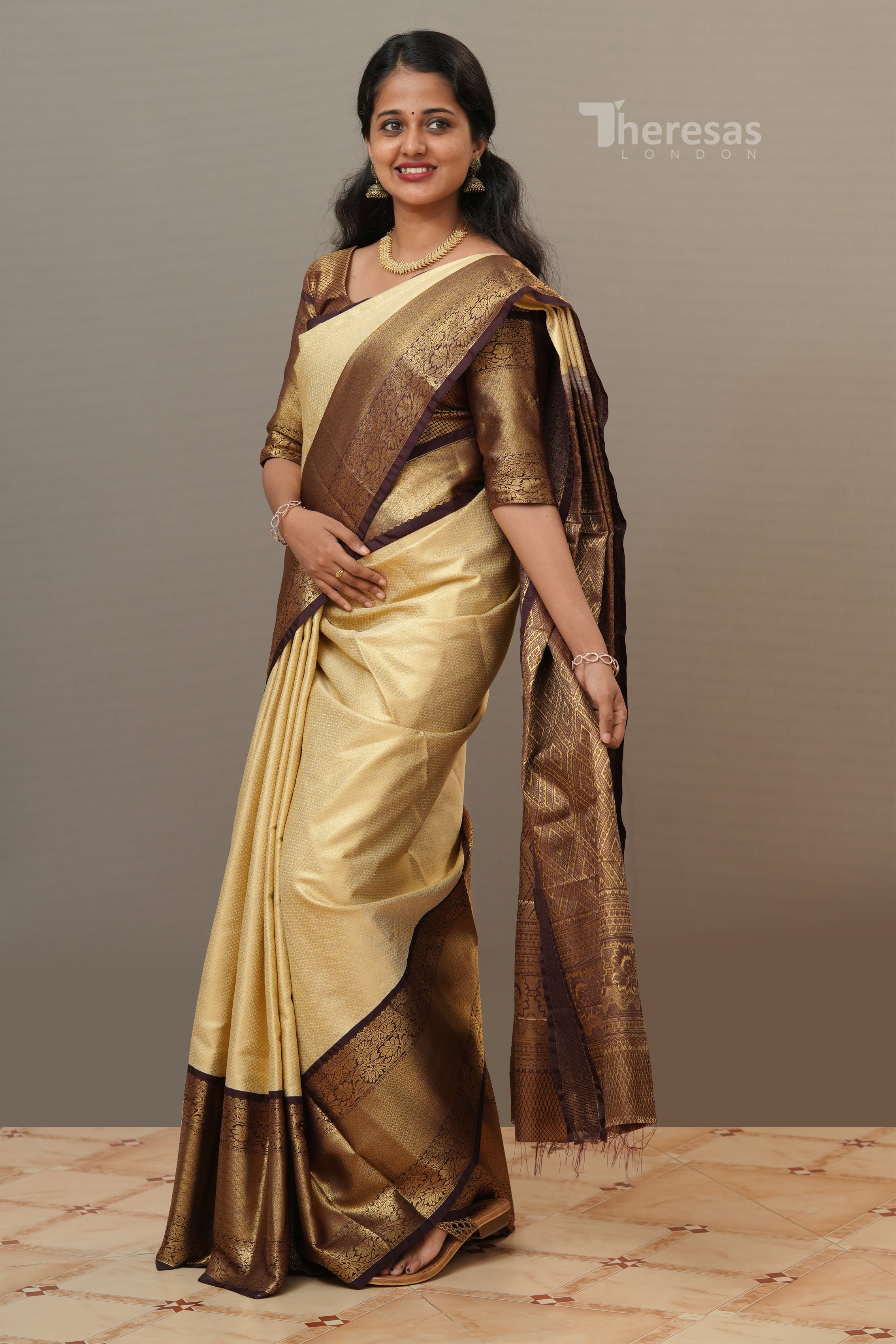 Saree (SAR-227)