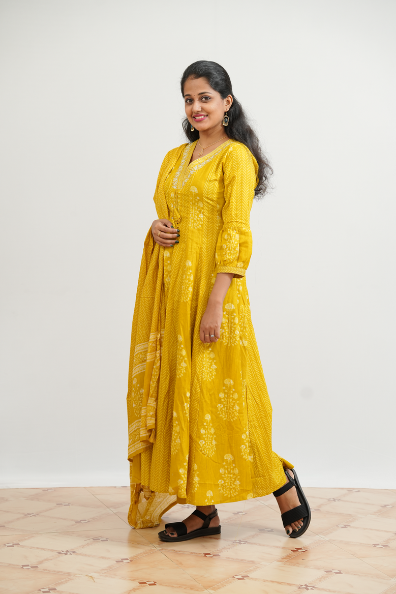 Churidar (CHR-062)