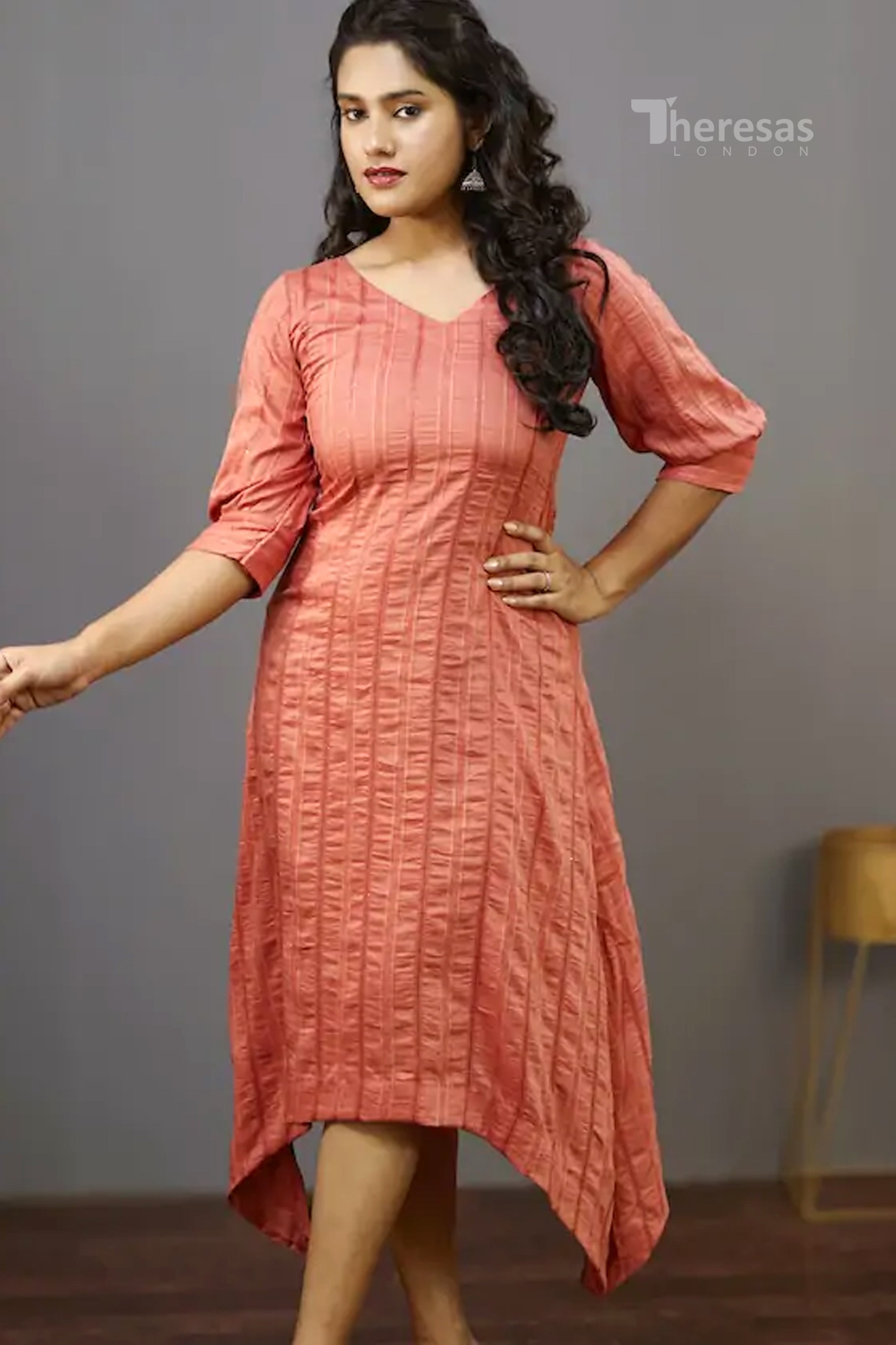 Theresas Kurti (KRT-374)