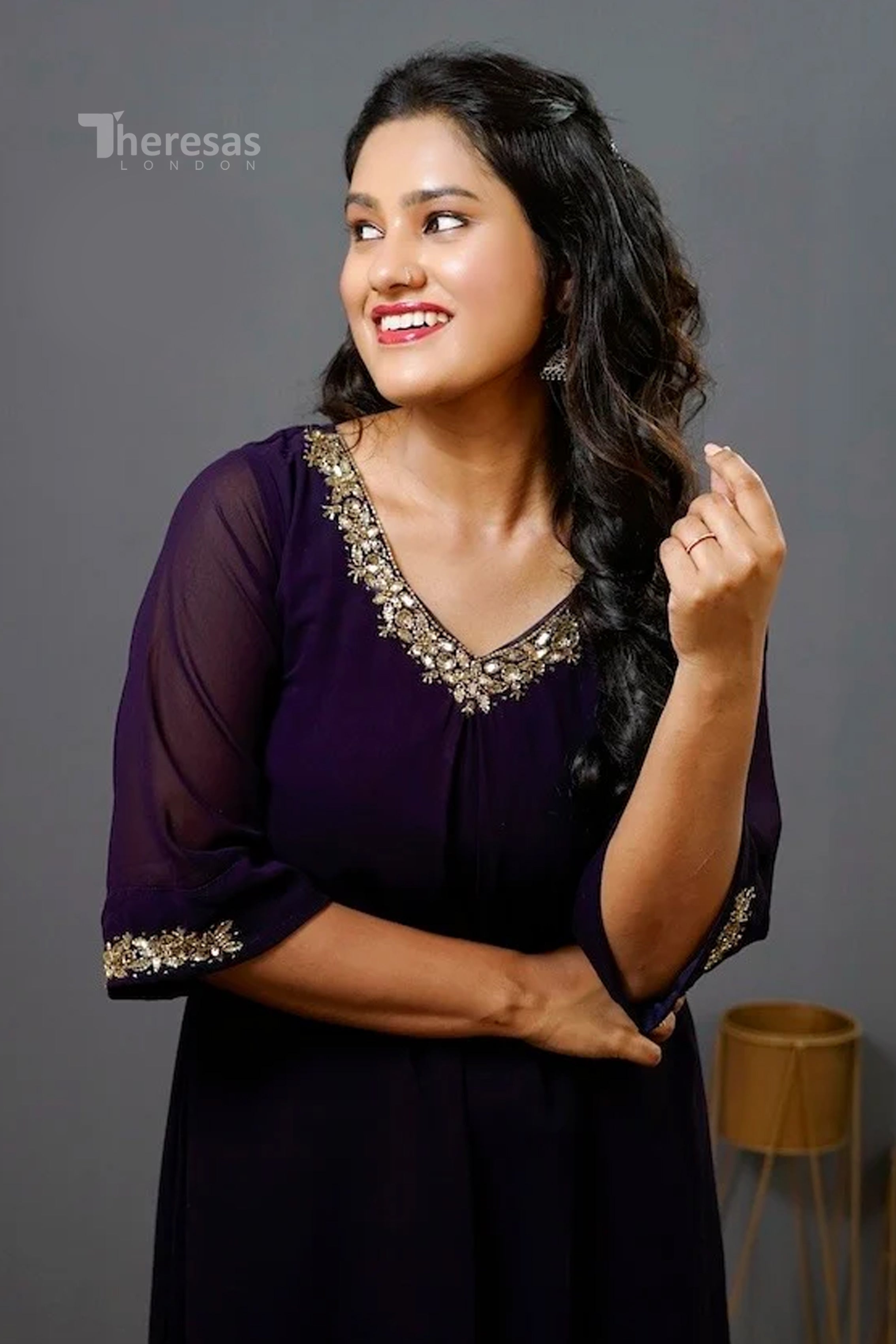 Theresas Kurti (KRT-375)