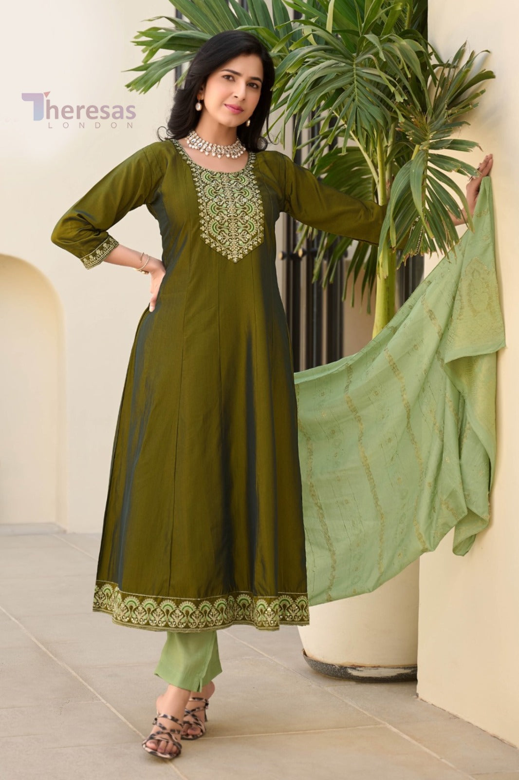 Churidar Set (CHR-139)